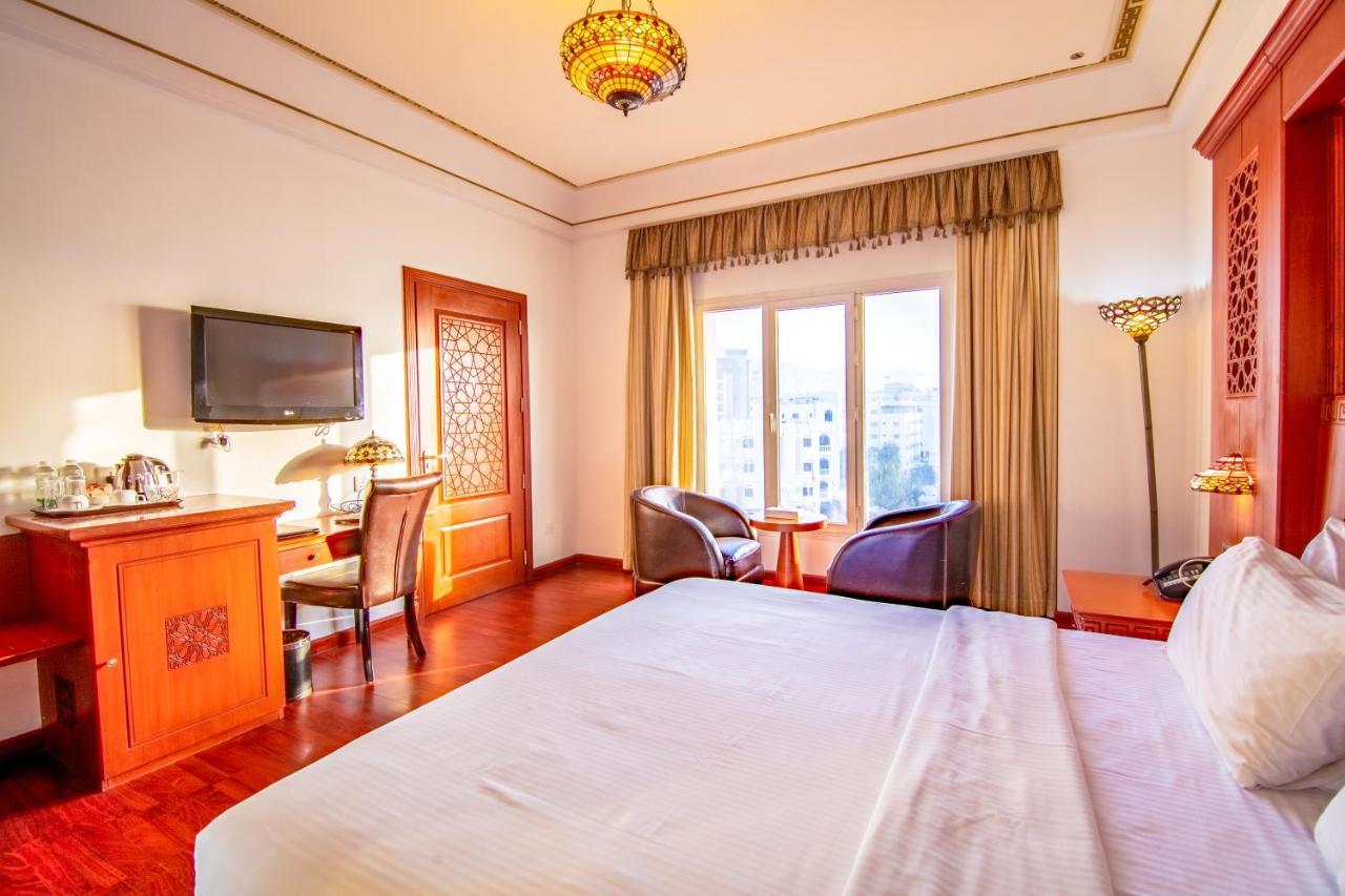 The Platinum Hotel Muscat Exterior foto